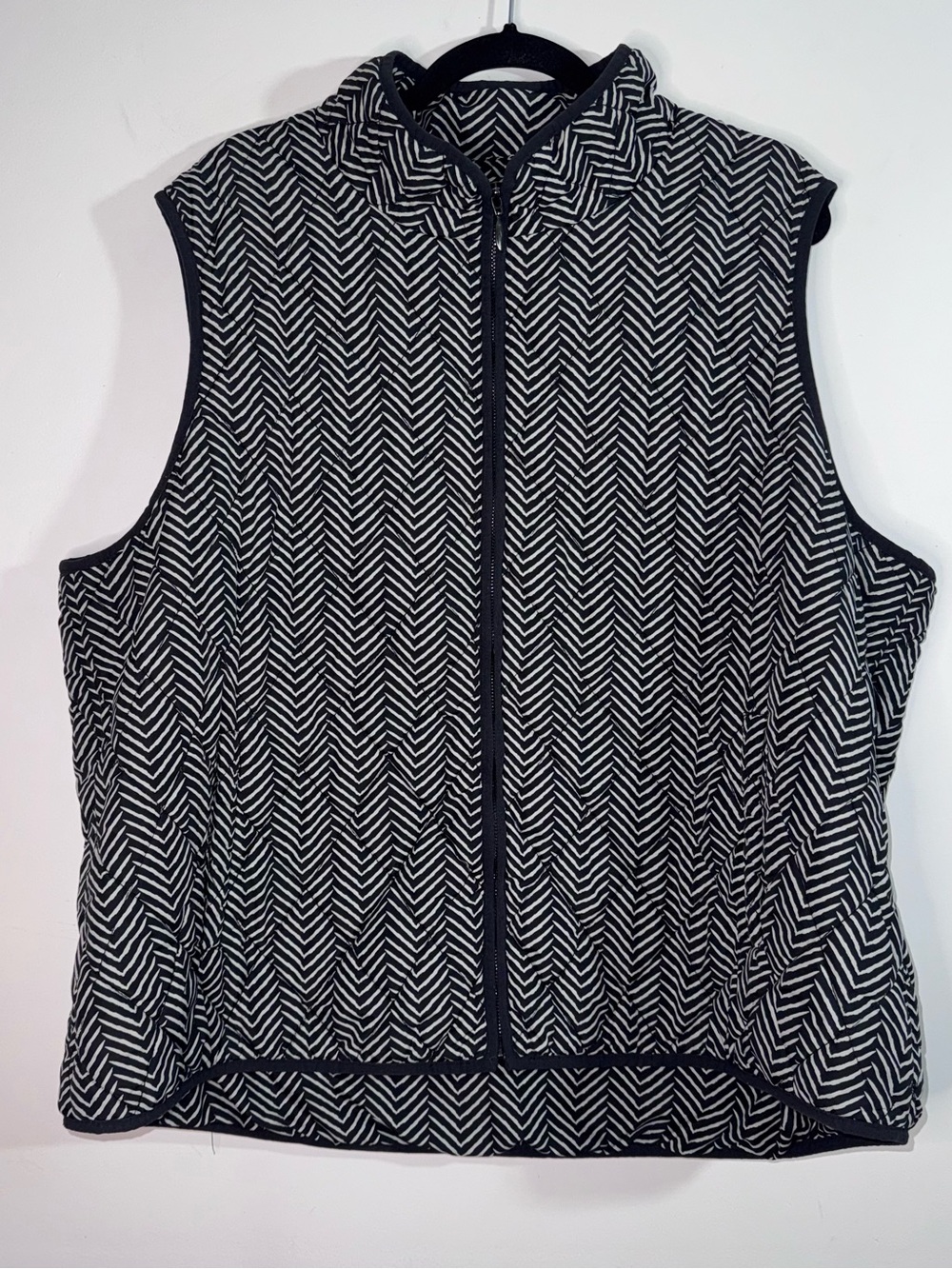Coldwater Creek 3X Black White Chevron Quilted Vest Zip Front Plus Size